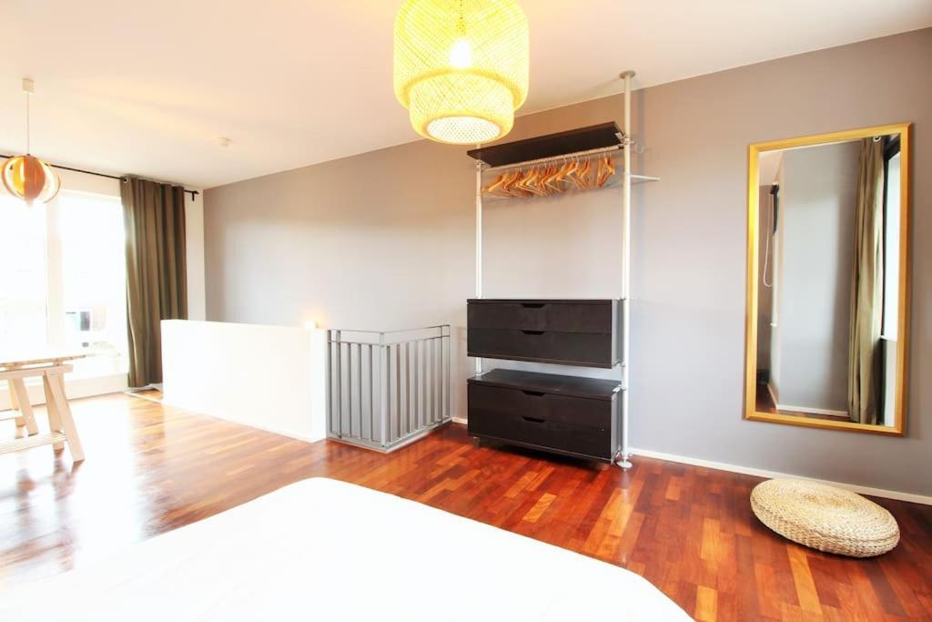 Vakantiehuis Townhouse With Garden, Terrace & Balcony *